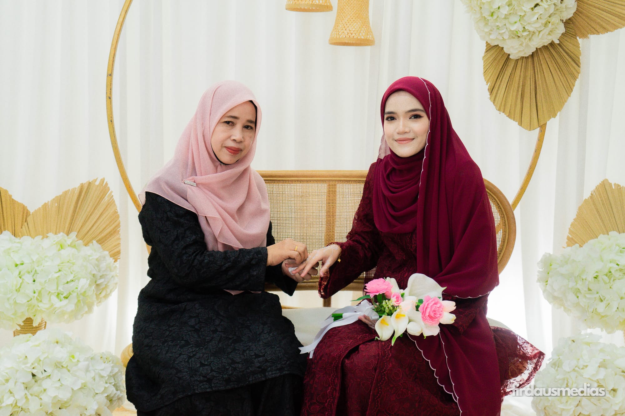 Engagement session photographed by firdausmedias